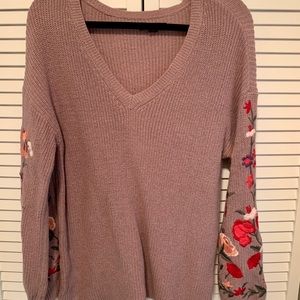 American Eagle sweater, lightly worn. Size L